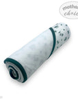 Marble-patterned roll of paper towels with 'mother's choice' branding on a white background