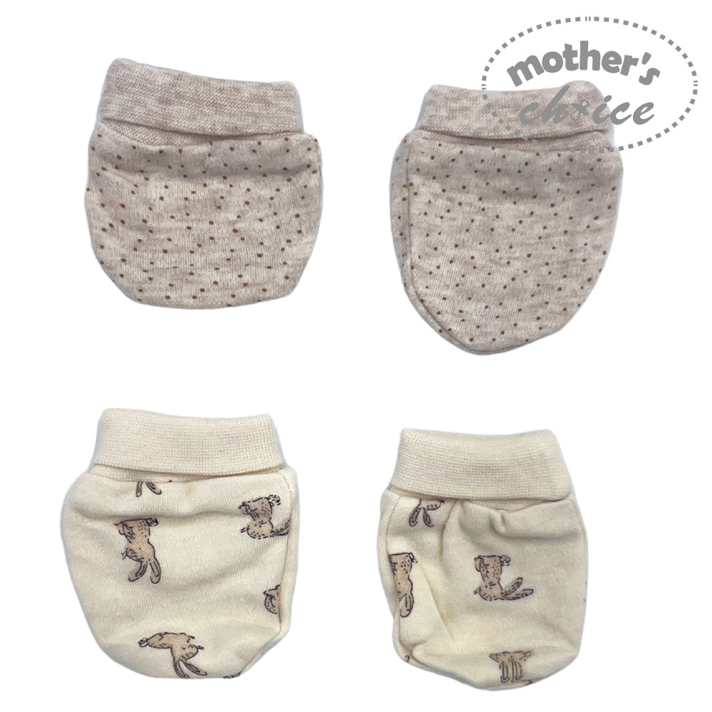 Four baby疝气带, two in gray with subtle patterns and two in beige with bear illustrations, on a white background.